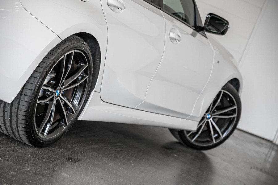 2020 BMW 3 Series G20 330i M Sport Sedan Image 7