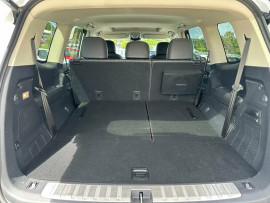 2024 LDV D90 SV9A Executive SUV image 23