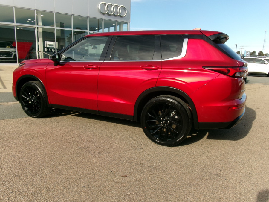 2023 MY24 Mitsubishi Outlander ZM Black Edition SUV Image 7