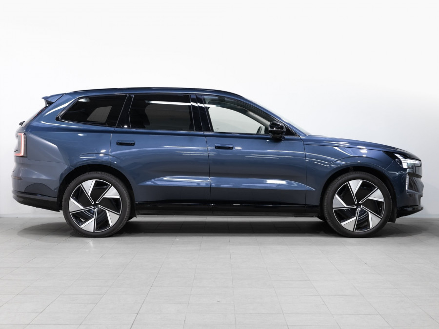 2026 Volvo EX90 No Series Ultra Twin Motor Performance SUV Image 3