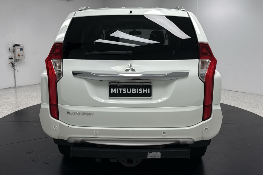 2019 Mitsubishi Pajero Sport QE GLX SUV Image 9