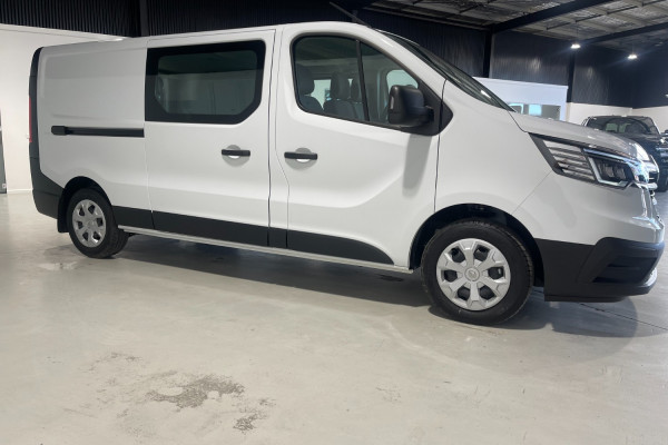 2023 Renault Trafic X82 Crew Pro Van