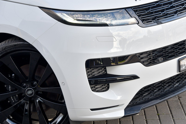 2025 Land Rover Range Rover Sport L461 D300 Dynamic SE SUV image 27