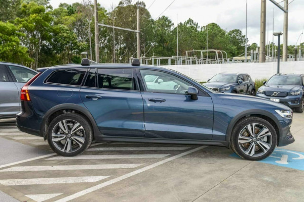 2021 MY22 Volvo V60 Cross Country Z Series MY22 B5 Geartronic AWD Wagon Image 4
