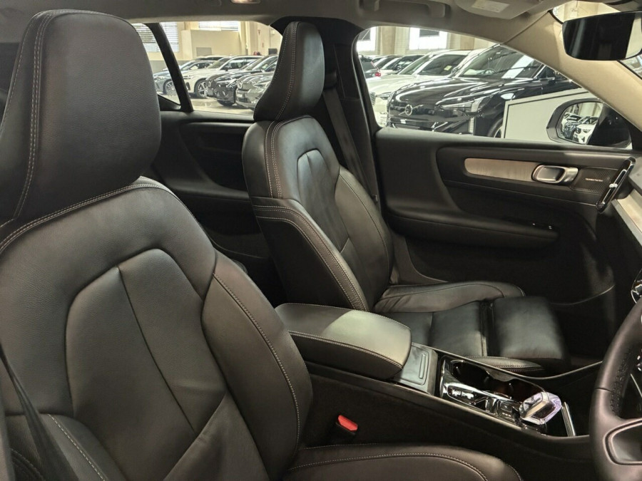 2023 Volvo XC40 XZ Ultimate B5 Dark SUV Image 20