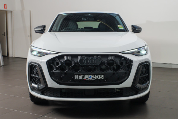 2026 Audi Q5 e-hybrid 270kW SUV image 4