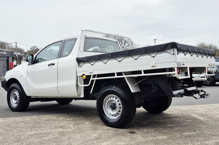 2016 Mazda BT-50 UR XT Cab Chassis Image 4