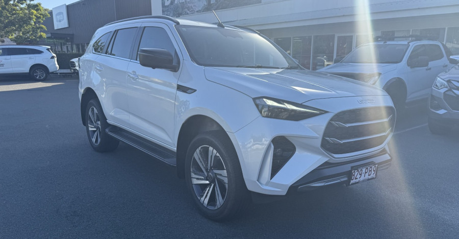 2025 MY25.5 Isuzu MU-X RJ LS-T SUV Image 3