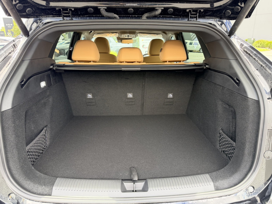 2026 MG HS Super Hybrid Essence SUV Image 6