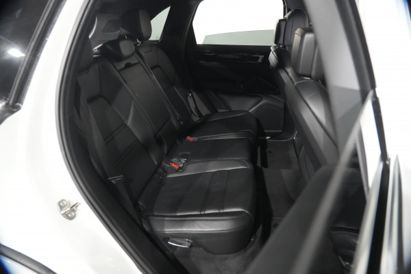 2020 Porsche Cayenne SUV Image 26
