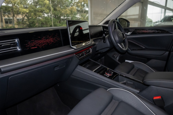 2025 MY26 Volkswagen Tiguan CT R SUV Image 8