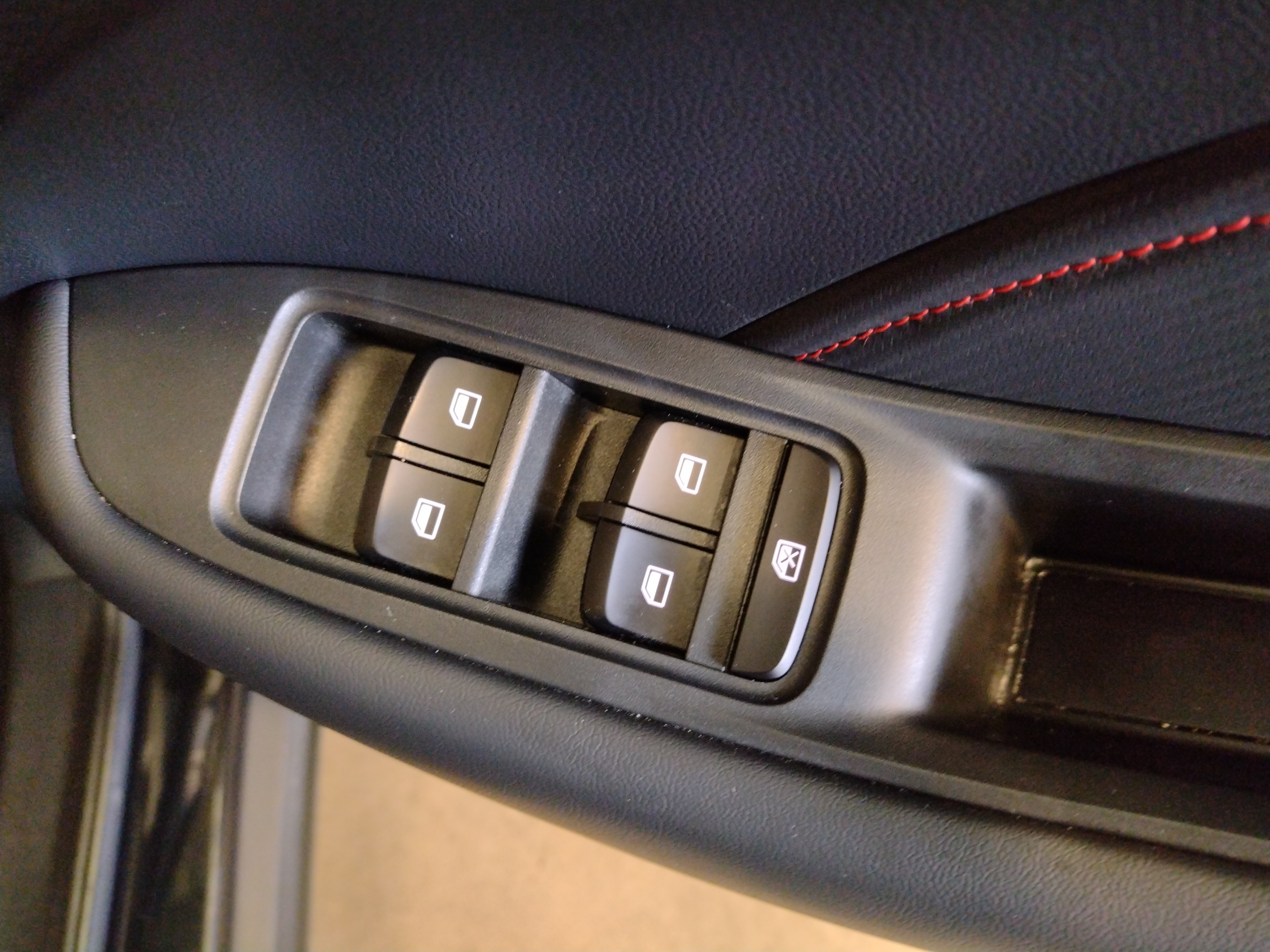 2022 MG ZST S13 Core SUV Image 12
