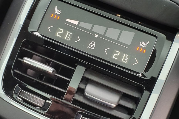 2020 Volvo V60 F-Series T5 Inscription Wagon Image 5