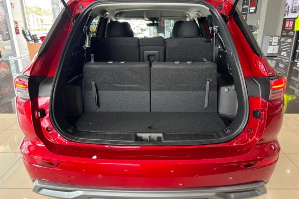 2025 Mitsubishi Outlander ZM LS SUV Image 10