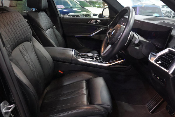 2023 BMW X7 G07 LCI xDrive40i M Sport SUV image 15