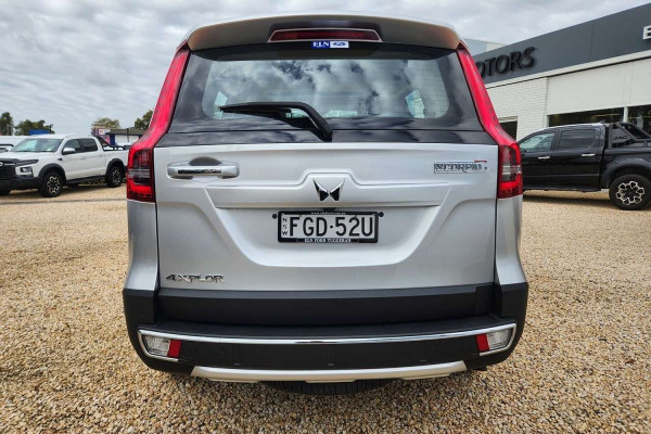 2023 Mahindra Scorpio  Z8 SUV Image 6