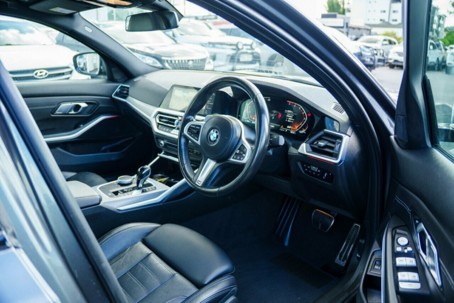 2022 BMW 3 Series G20 330i M Sport Sedan Image 15