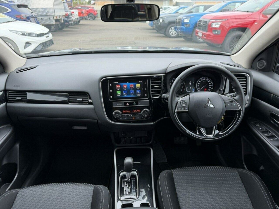 2019 Mitsubishi Outlander ZL ES SUV Image 8