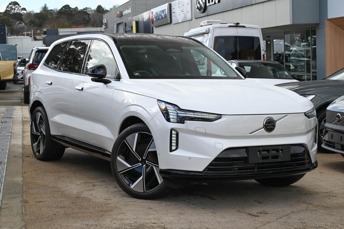 2026 Volvo EX90  Ultra Twin Motor Performance SUV