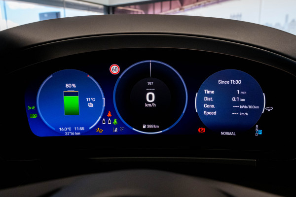 2024 MY25 Porsche Macan SUV