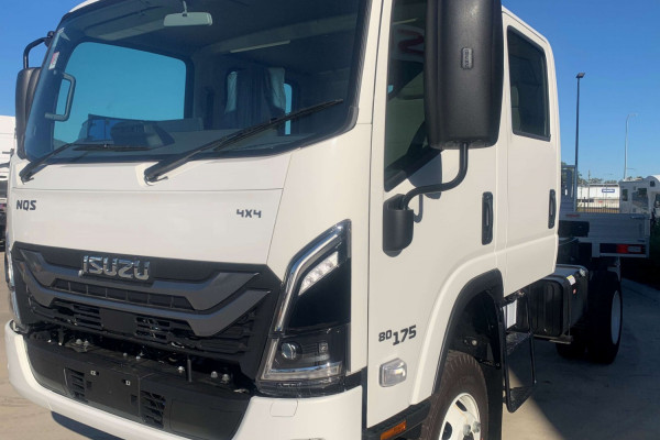 2025 Isuzu  NQS 80-175 DT C34 CREW Cab Chassis Image 3