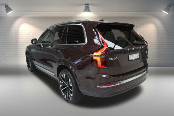 2025 Volvo XC90 L Series Ultra B5 Bright SUV Image 2