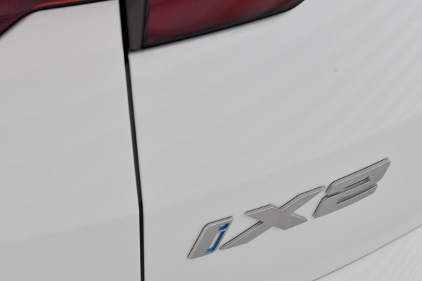2024 BMW iX2 U10 eDrive20 M Sport SUV image 28