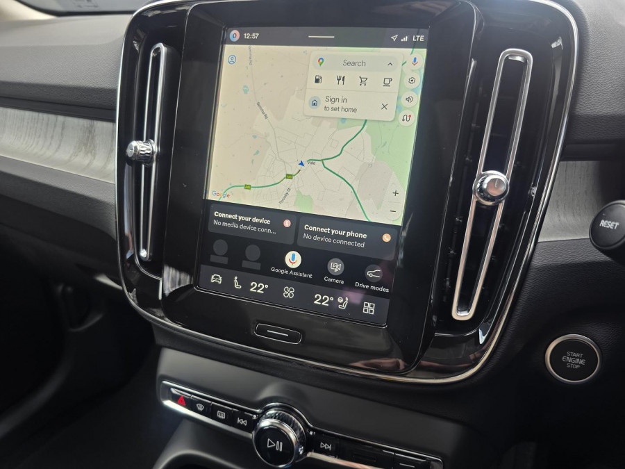 2026 MY27 Volvo XC40 XZ Ultra B4 Bright SUV Image 16