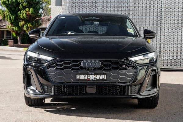 2025 Audi A5 B10 TFSI 200kW S line Sedan image 4