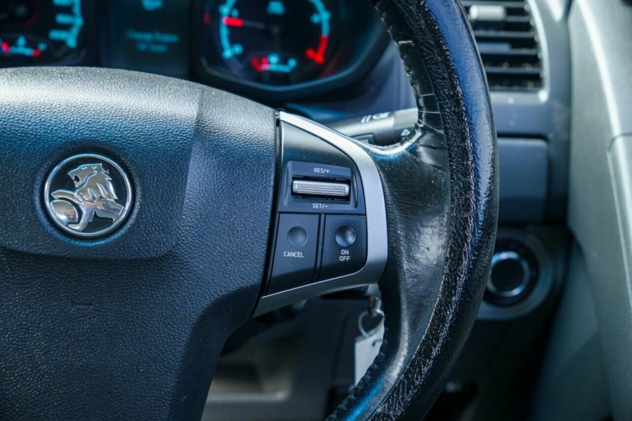2016 Holden Colorado RG LS Crew Cab Pickup Image 11