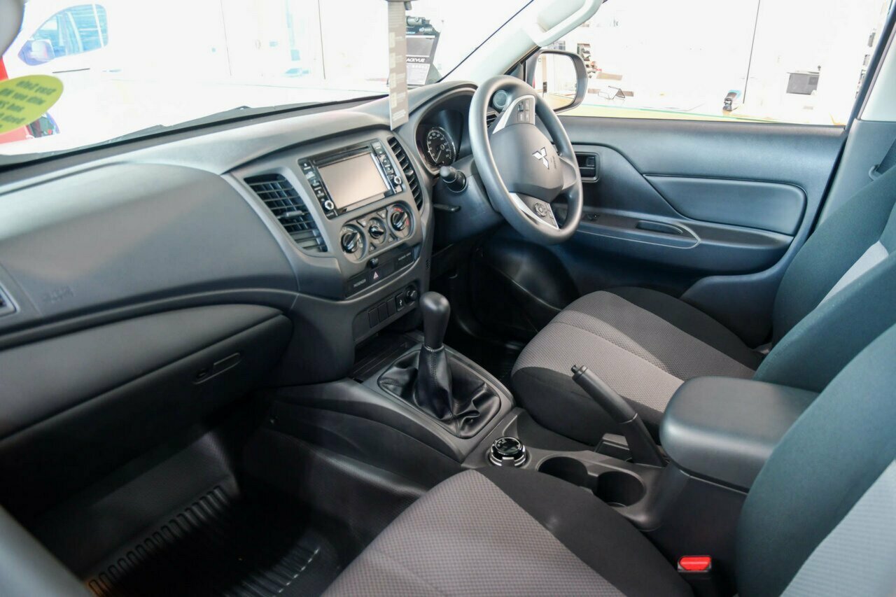 2021 Mitsubishi Triton MR GLX Single Cab Chassis 4WD Cab Chassis Image 9