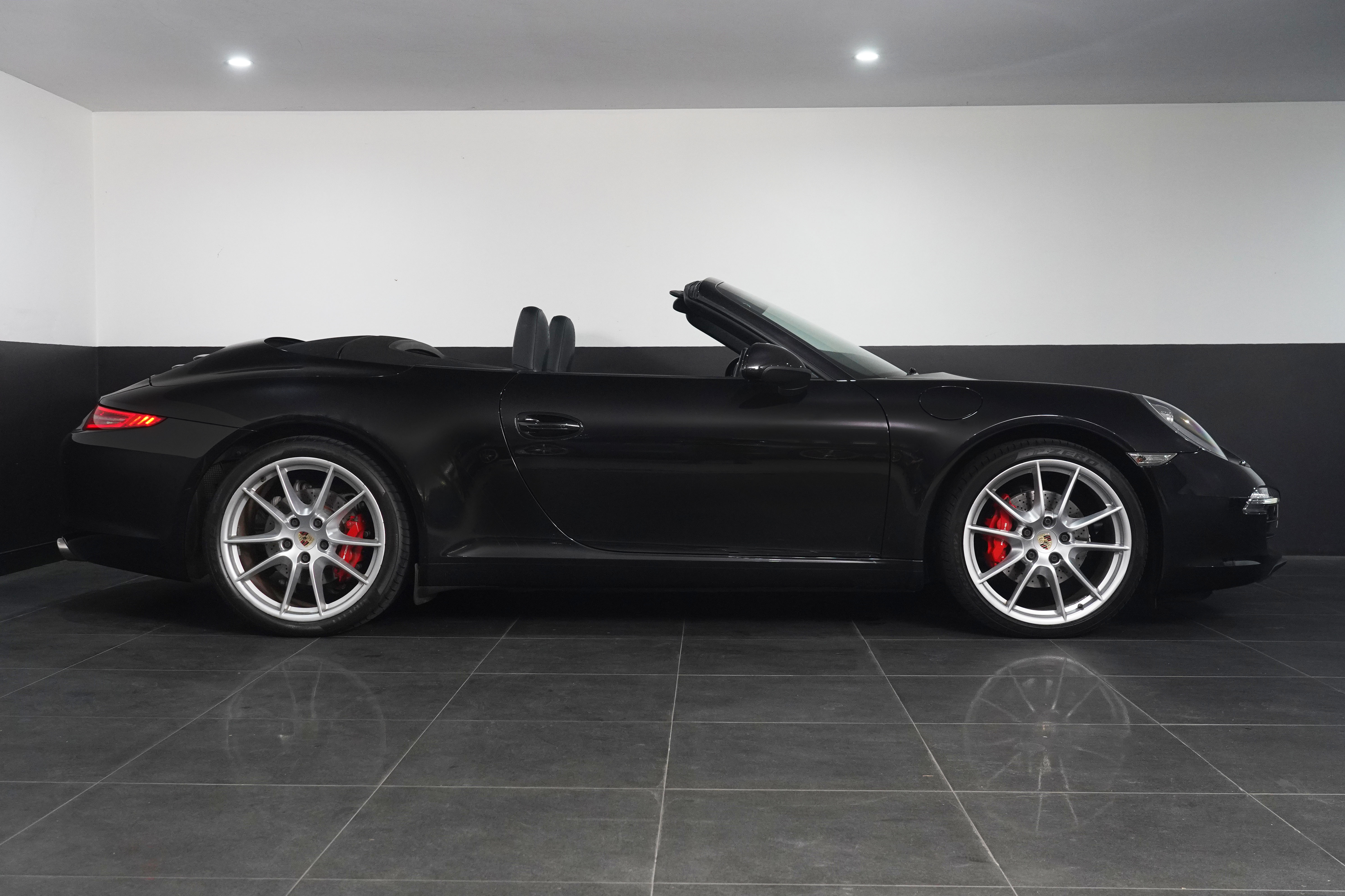 2013 Porsche 911 991 Carrera Convertible Image 19