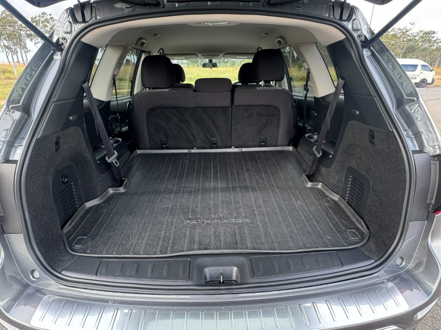 2019 Nissan Pathfinder R52 Series III ST SUV Image 12