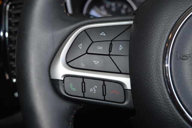 2018 Jeep Compass Limited 8 of 27