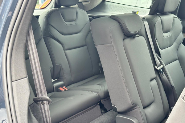 2025 Volvo EX90 No Series Plus Twin Motor SUV Image 24