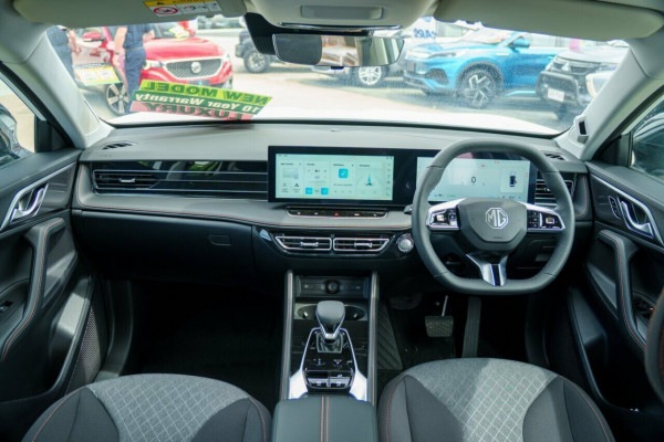 2025 MG HS AS33 Super Hybrid Excite SUV Image 17