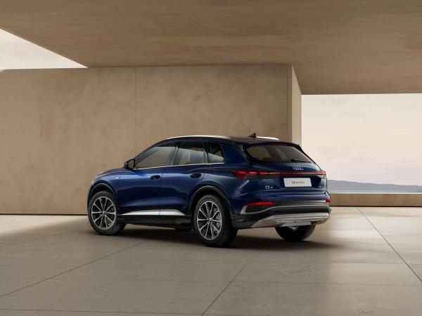 2025 MY24 Audi Q4 e-tron F4 55 SUV image 9