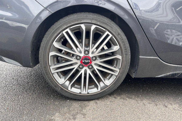 2022 Kia Cerato BD GT Hatch Image 13