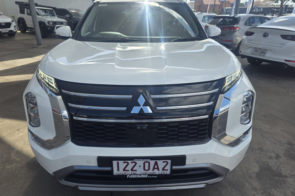 2025 Mitsubishi Outlander ZM Exceed SUV Image 2