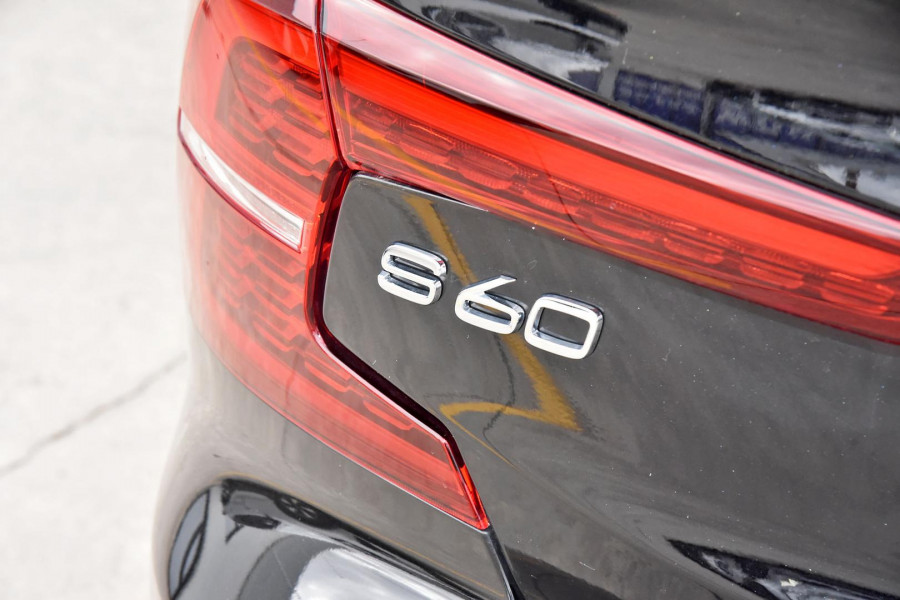 2024 MY25 Volvo S60  Ultra B5 Bright Sedan Image 18