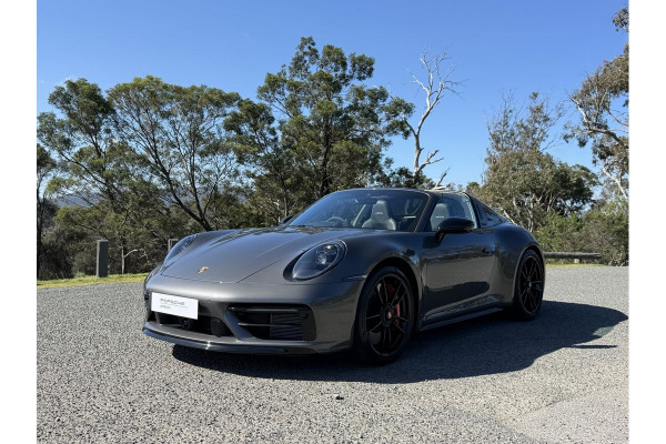2022 Porsche 911 992 Targa 4 GTS Convertible Image 2