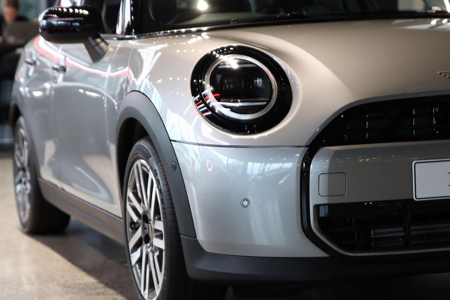 2026 MINI Cooper F65 C Favoured Hatch