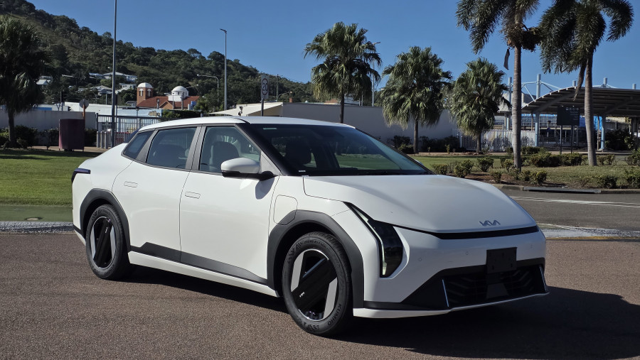 2026 Kia EV4  Air Standard Range Sedan Image 1