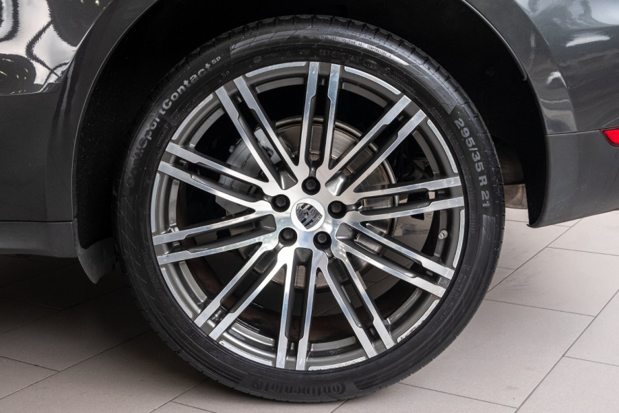 2016 MY17 Porsche Macan 95B S SUV Image 22
