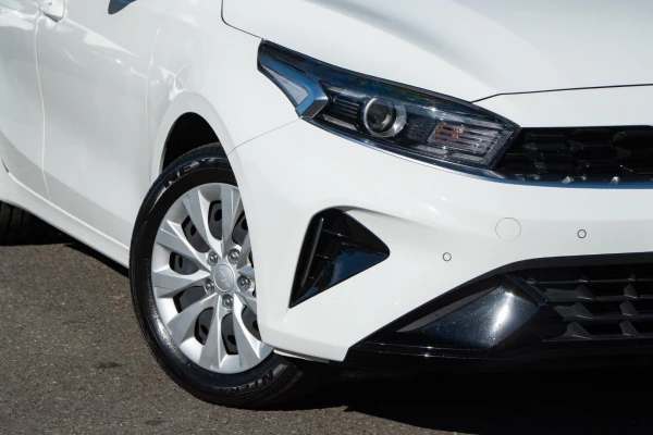 2024 Kia Cerato BD S Hatch Image 6