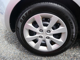 2011 Kia Rio JB S Hatchback