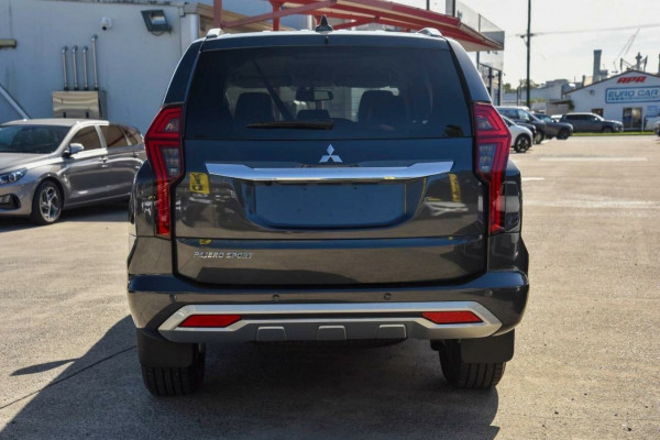 2021 Mitsubishi Pajero Sport QF GLS SUV Image 4