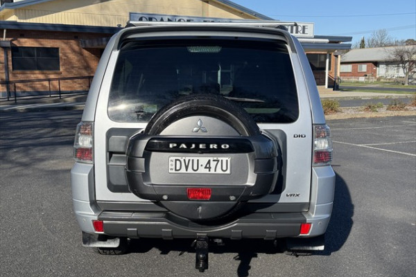 2013 MY14 Mitsubishi Pajero NW VR-X SUV Image 4