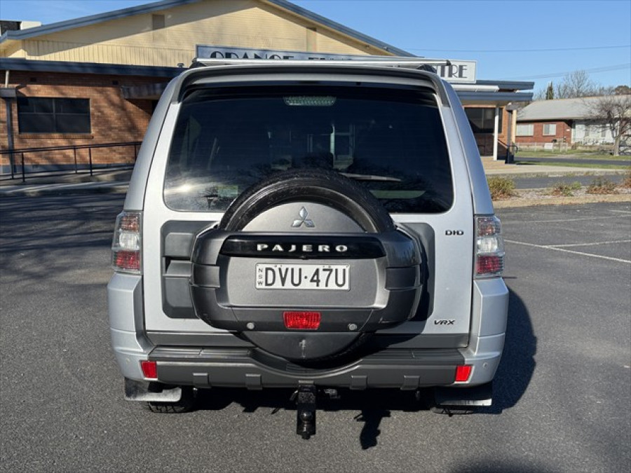 2013 MY14 Mitsubishi Pajero NW VR-X SUV Image 4