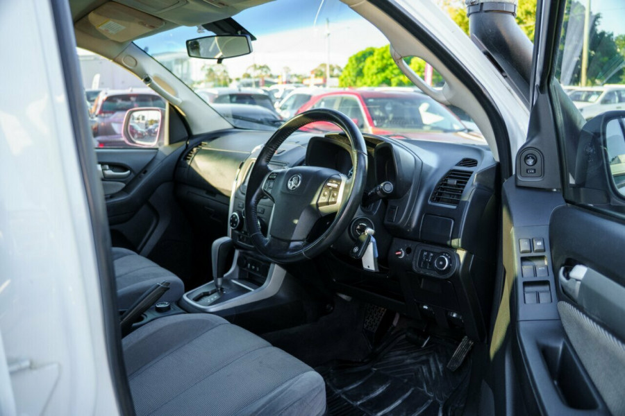 2014 Holden Colorado 7 RG LT Wagon Image 16